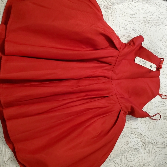 Red Christmas party dress! - Picture 3 of 11